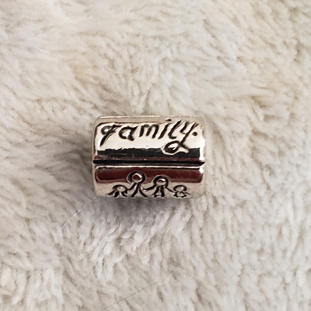 2/ $15 Vintage Silver 4 Person "Family" Pandora Like Charm For Bracelets